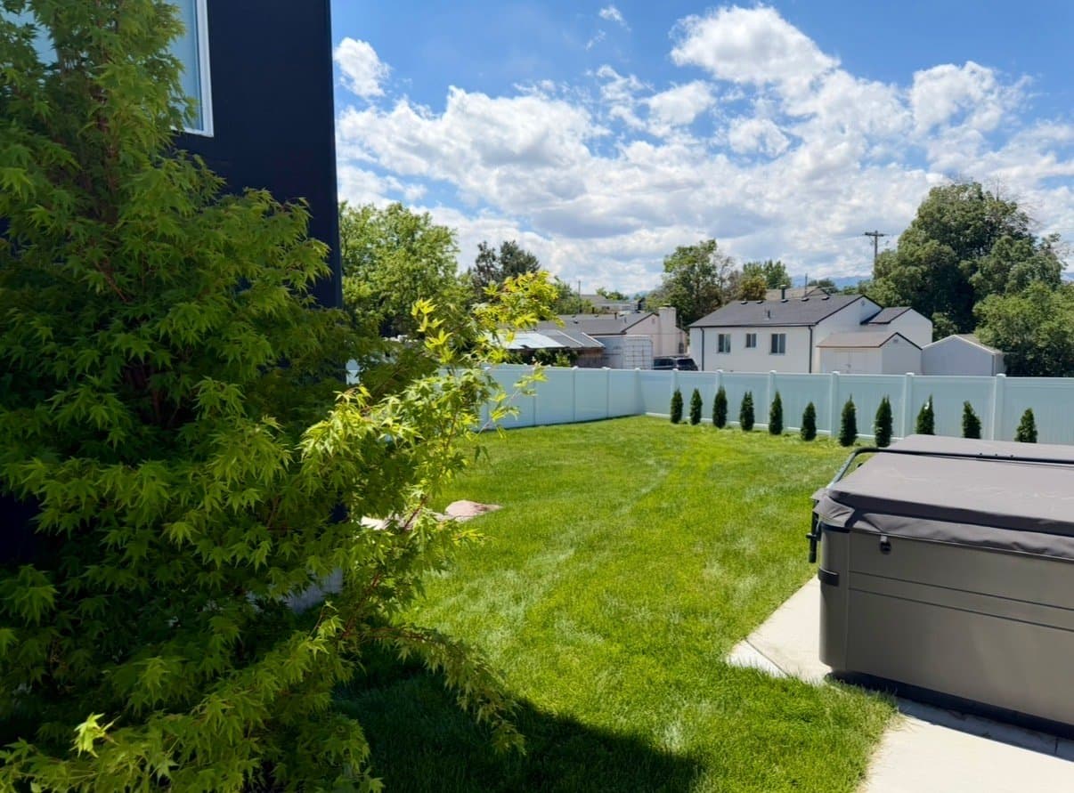 Murray Single Room: 6556 S 130 W