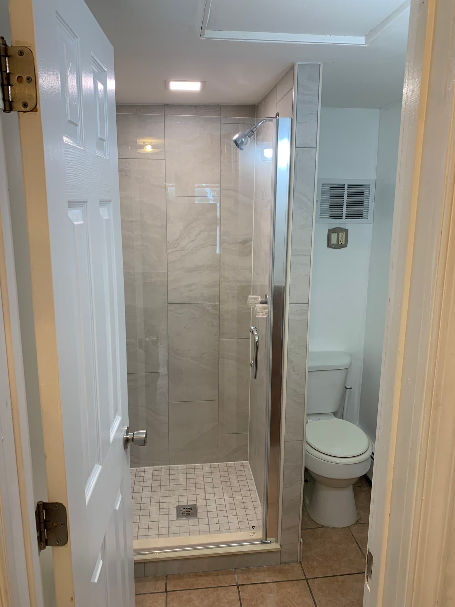 Hamilton Twp Apartment: 564 A Klockner Rd