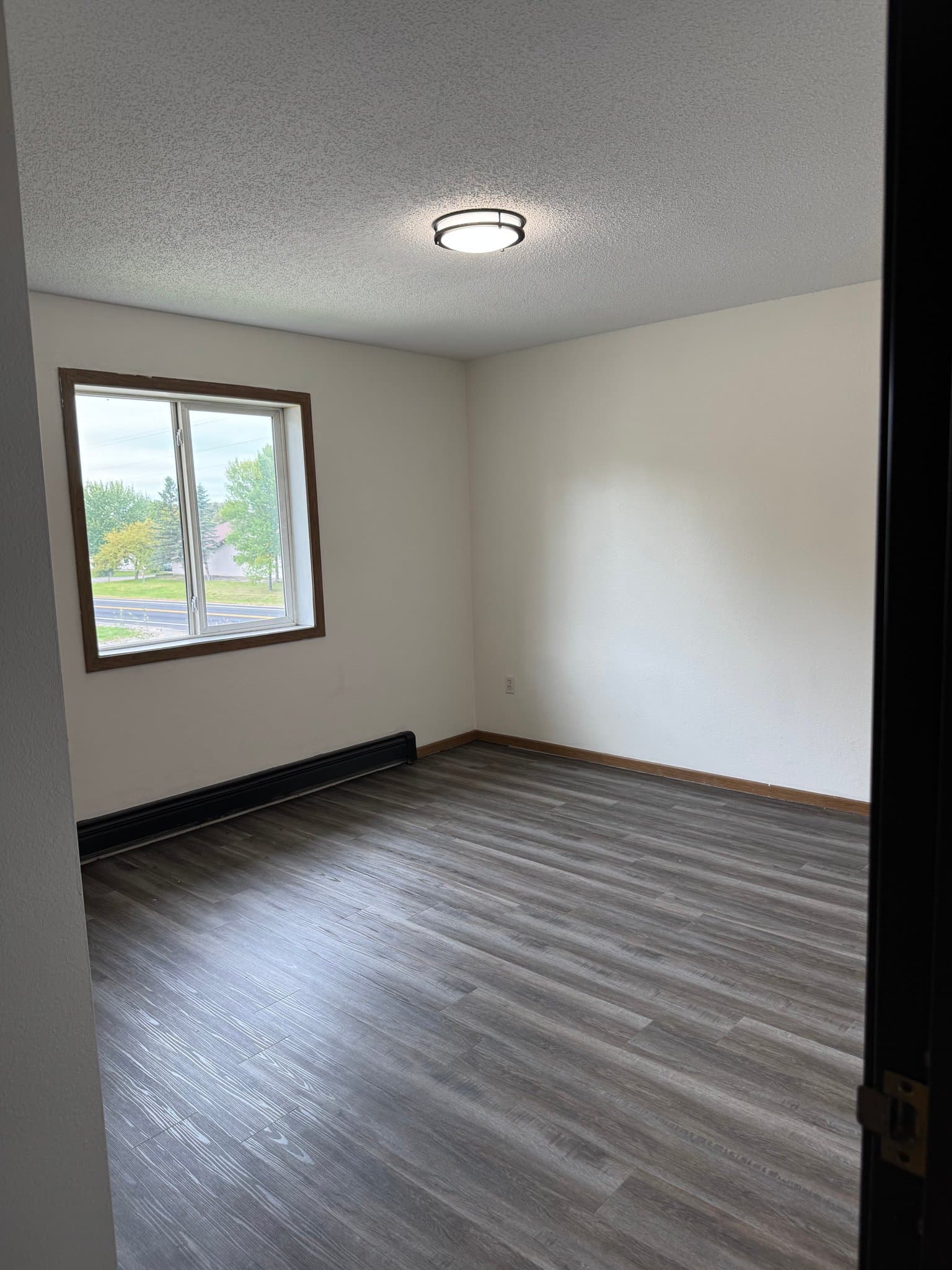Blackduck Apartment: 325 Summit Ave