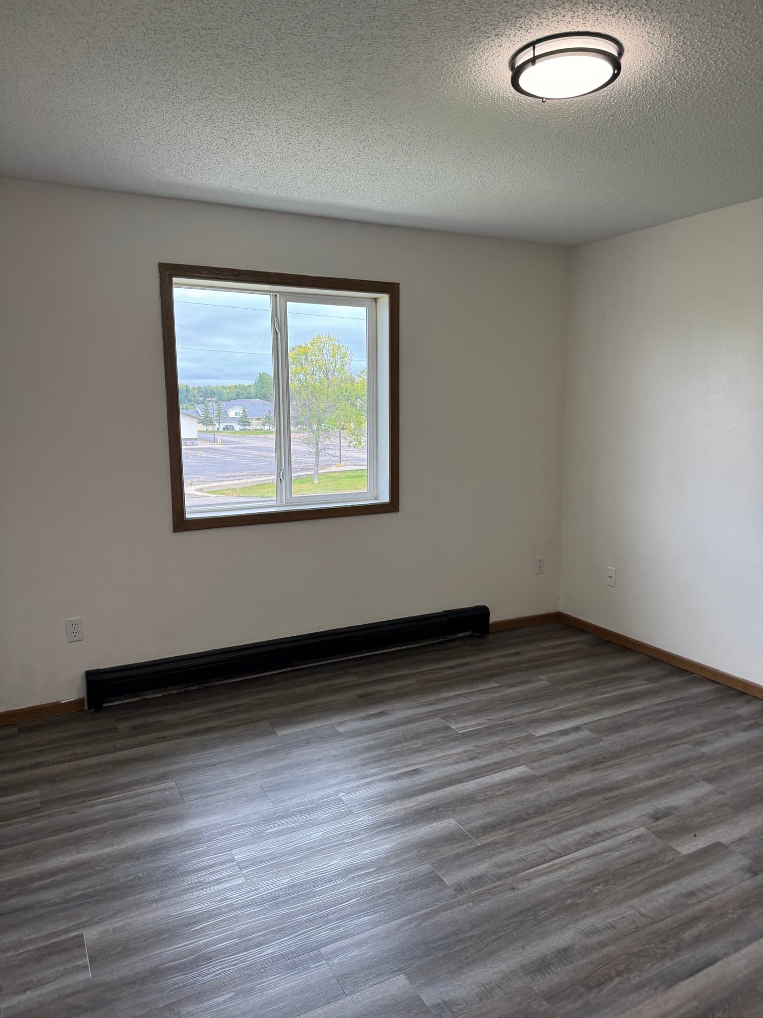 Blackduck Apartment: 325 Summit Ave