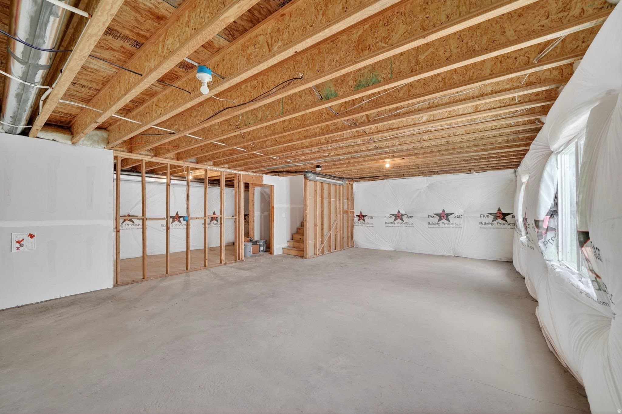 Eagle Mountain House: 4240 E Center Point St