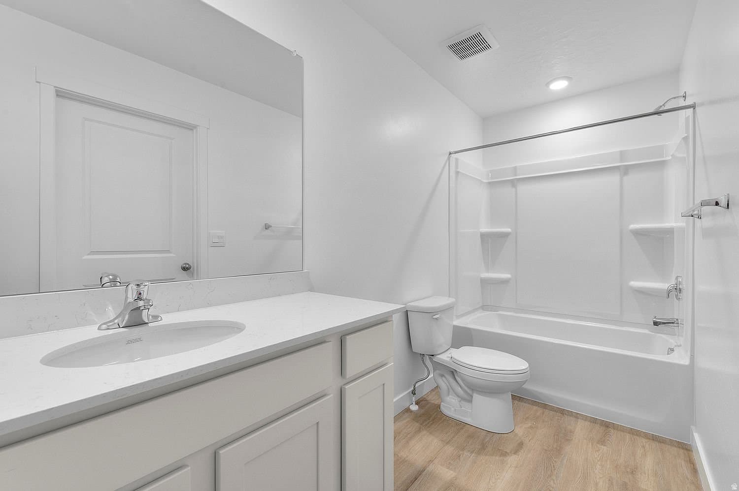 Salem Townhome: 1935 E Belmont Ln