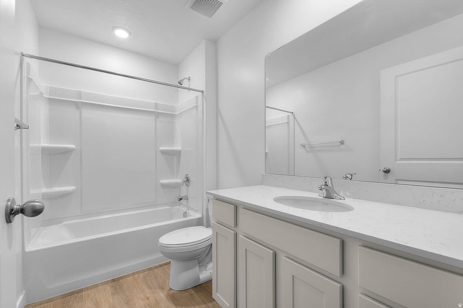 Salem Townhome: 1935 E Belmont Ln