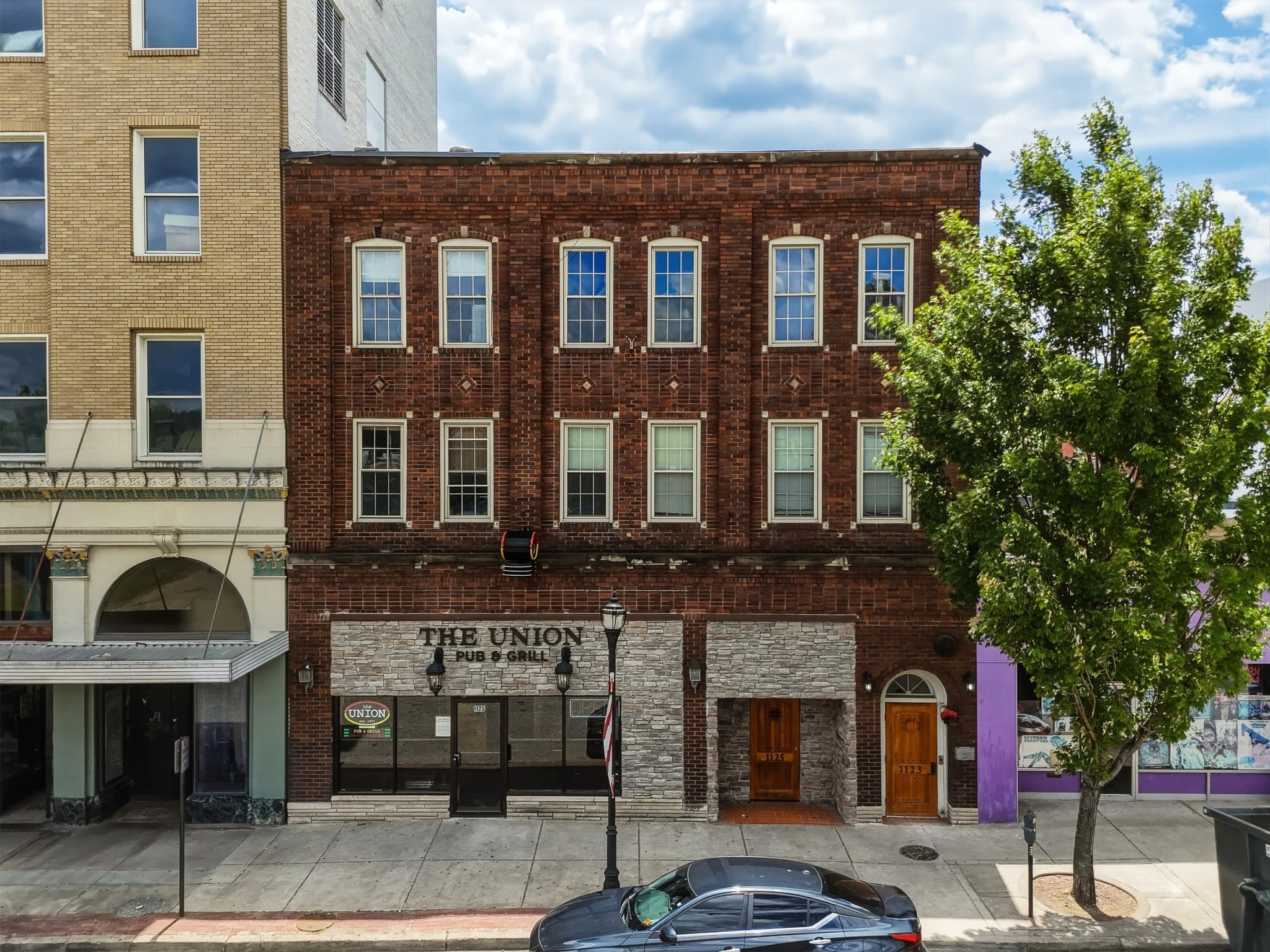 Huntington Single Room: 1123 4th Avenue