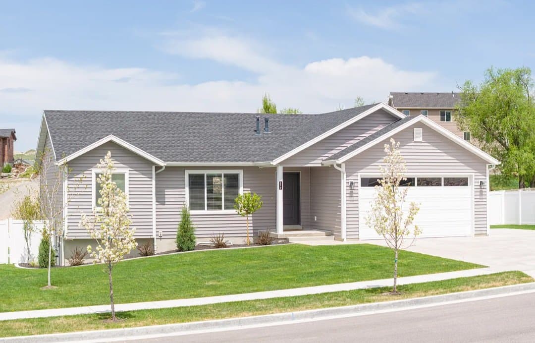 Smithfield Apartment: 575 E Canyon Rim Rd