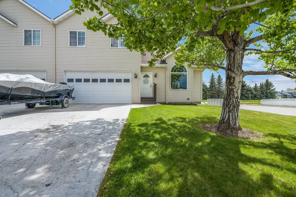 Kalispell Townhome: 2 Empire Loop