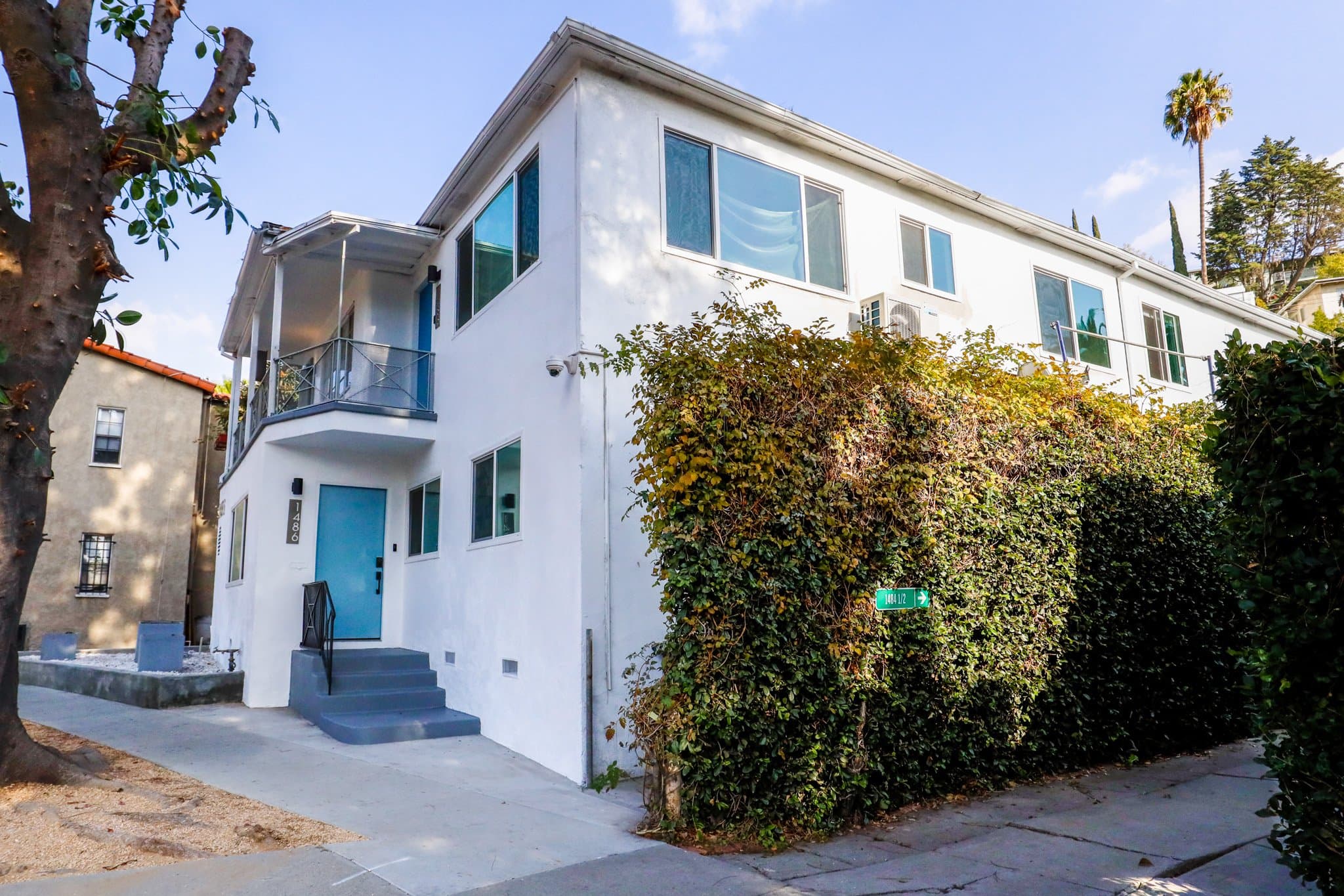 Los Angeles Apartment: 1486 Silver Lake Boulevard