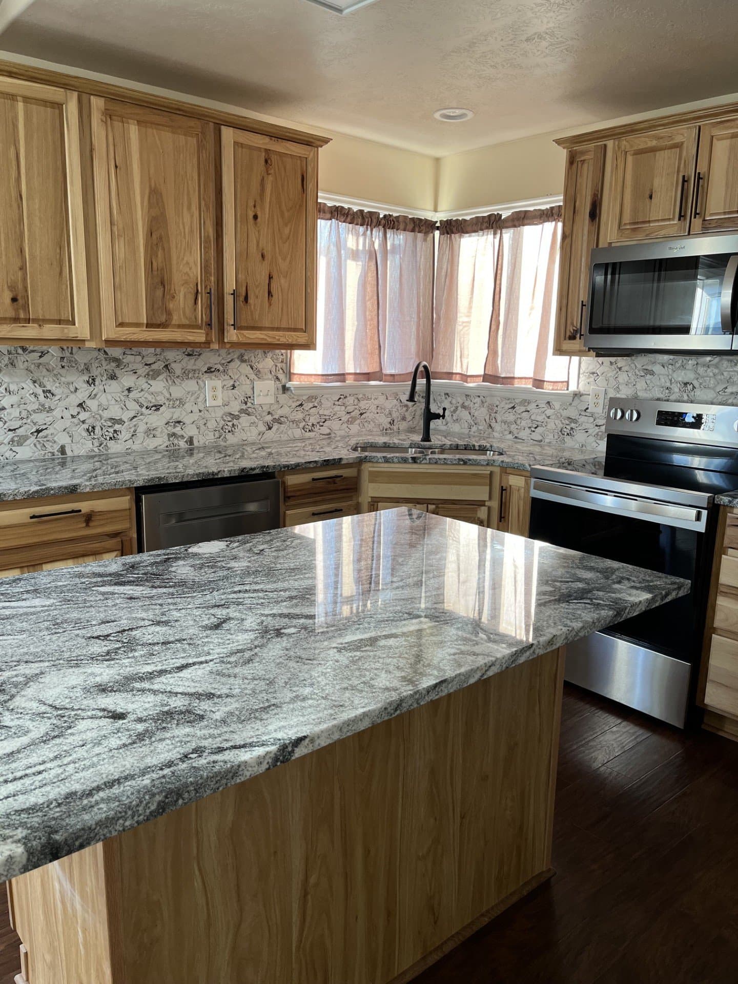 Eagle Mountain House: 1517 E Falcon Ln