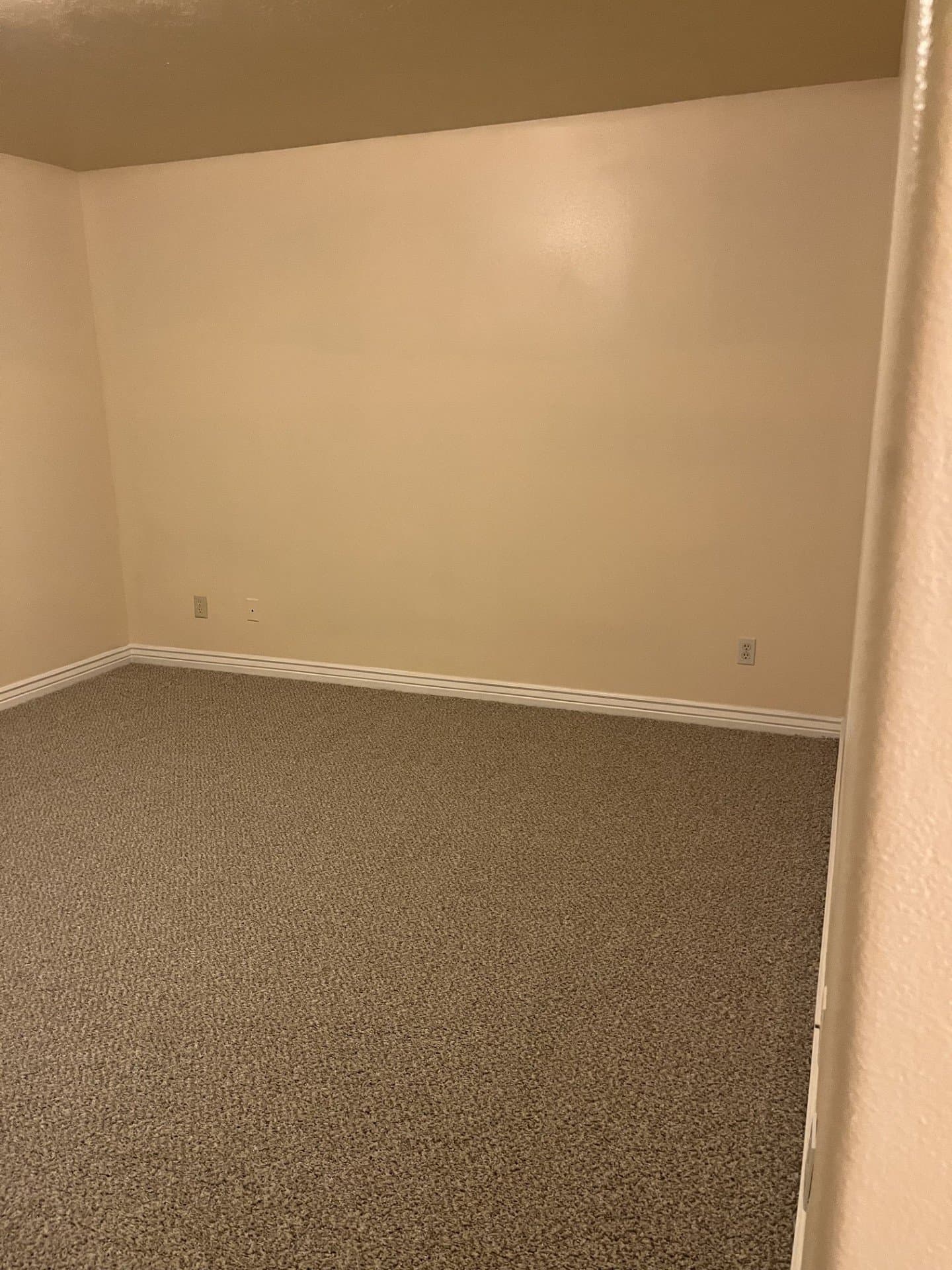 Eagle Mountain House: 1517 E Falcon Ln