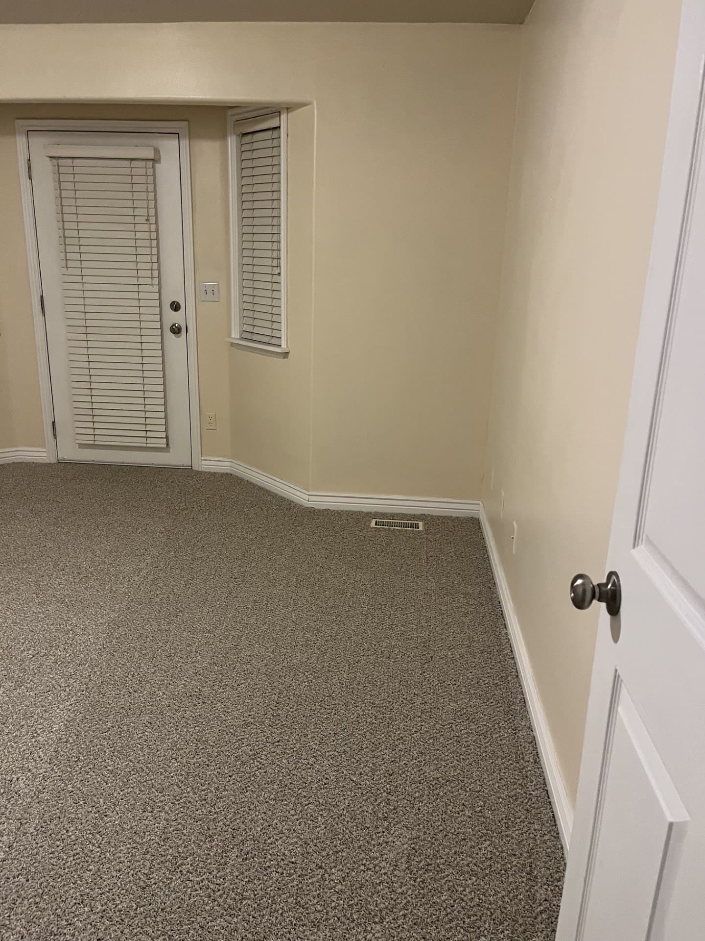 Eagle Mountain House: 1517 E Falcon Ln