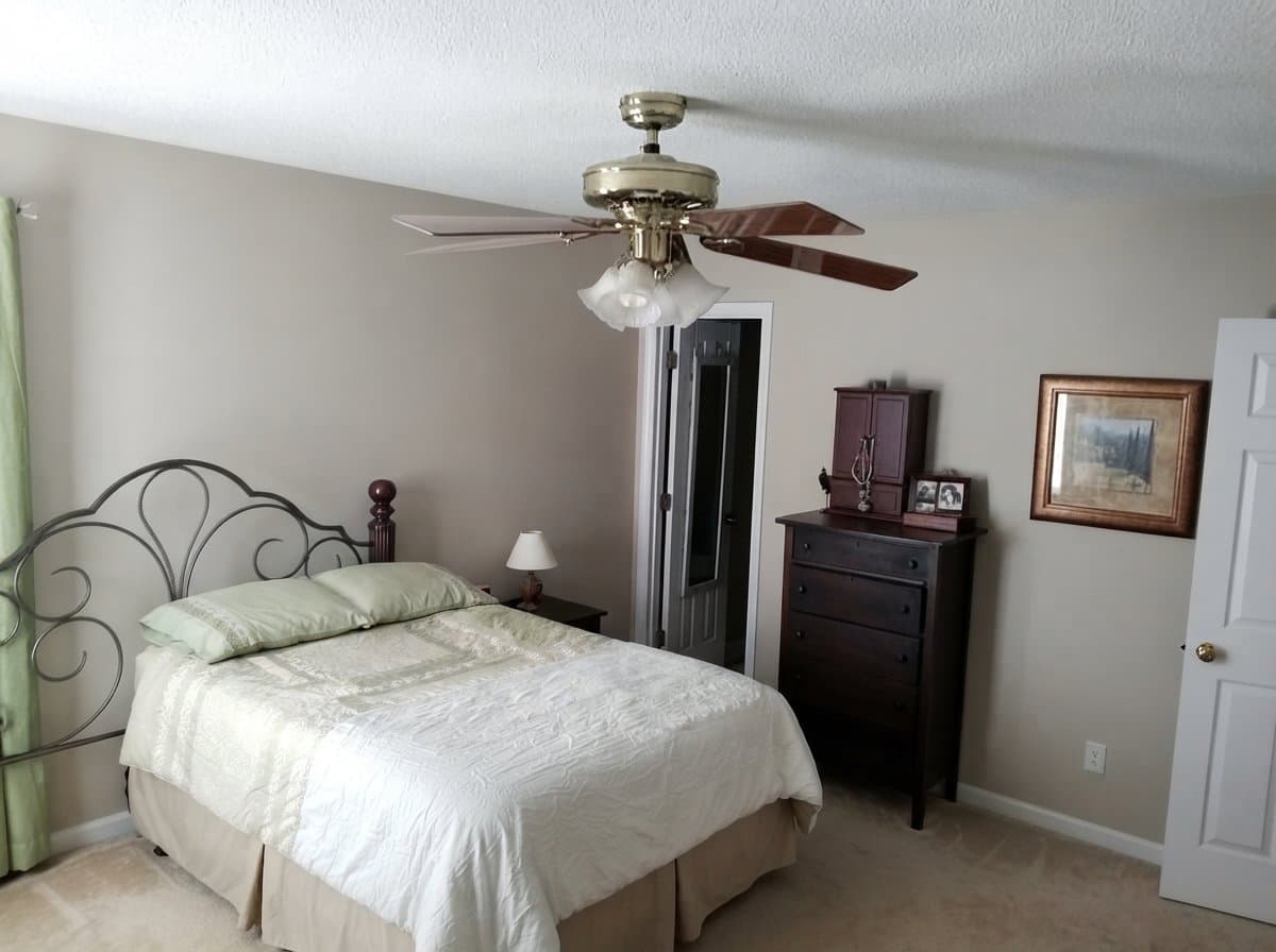 Apex Single Room: 933 Homestead Park Drive