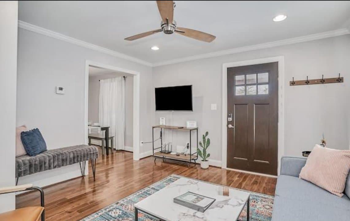 Alexandria Townhome: 5812 N Kings Hwy