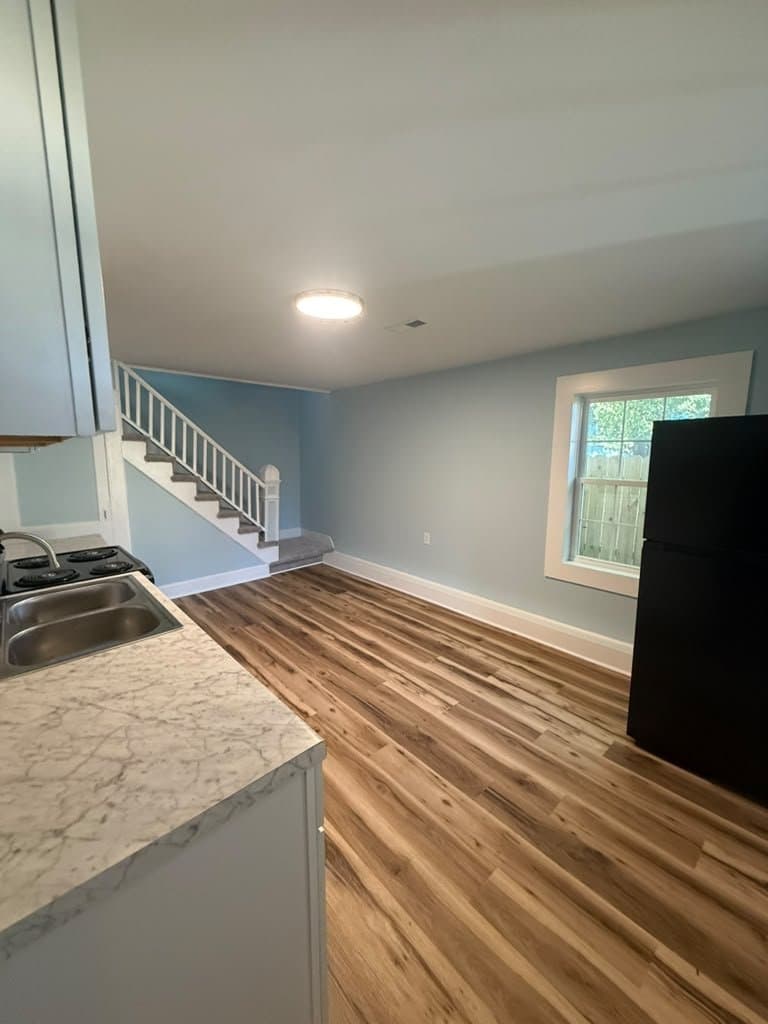 Olyphant House: 305 Jackson Street -