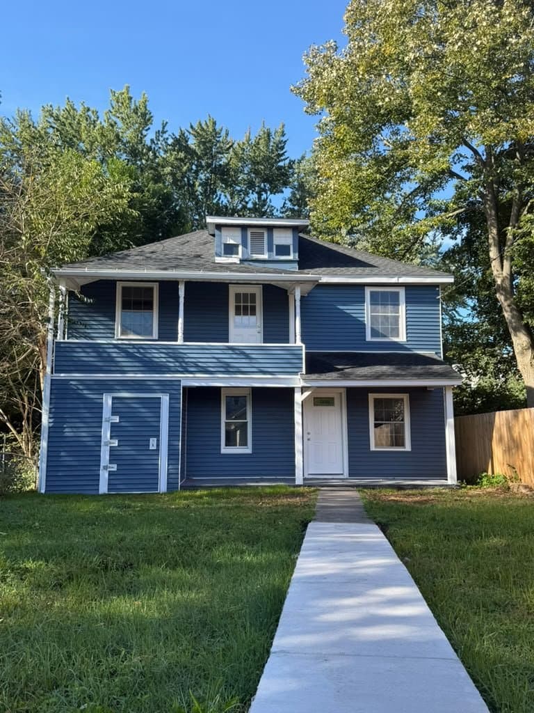Olyphant House: 305 Jackson Street -