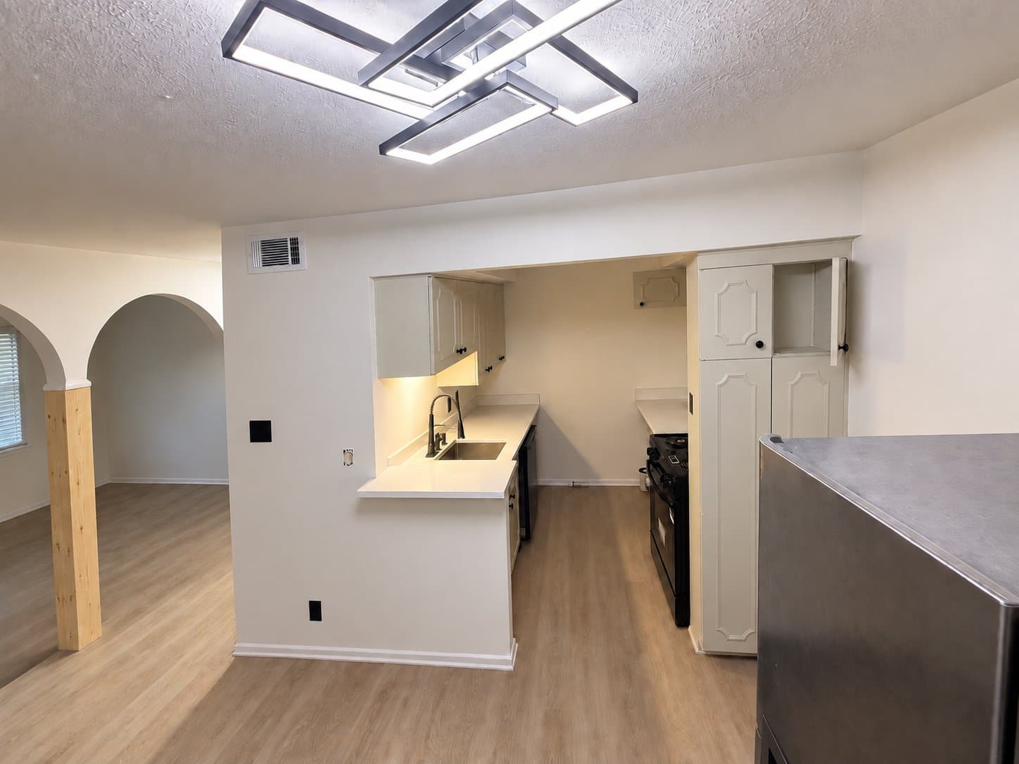 San Antonio Condo: 170 De Chantle Rd