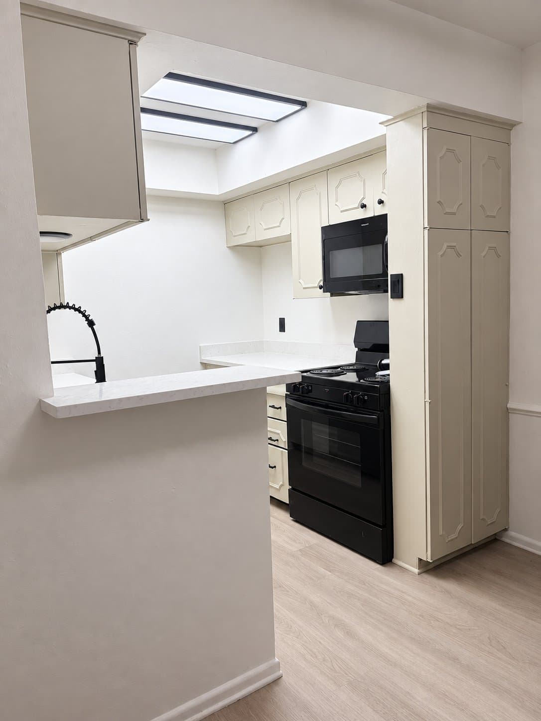 San Antonio Condo: 170 De Chantle Rd
