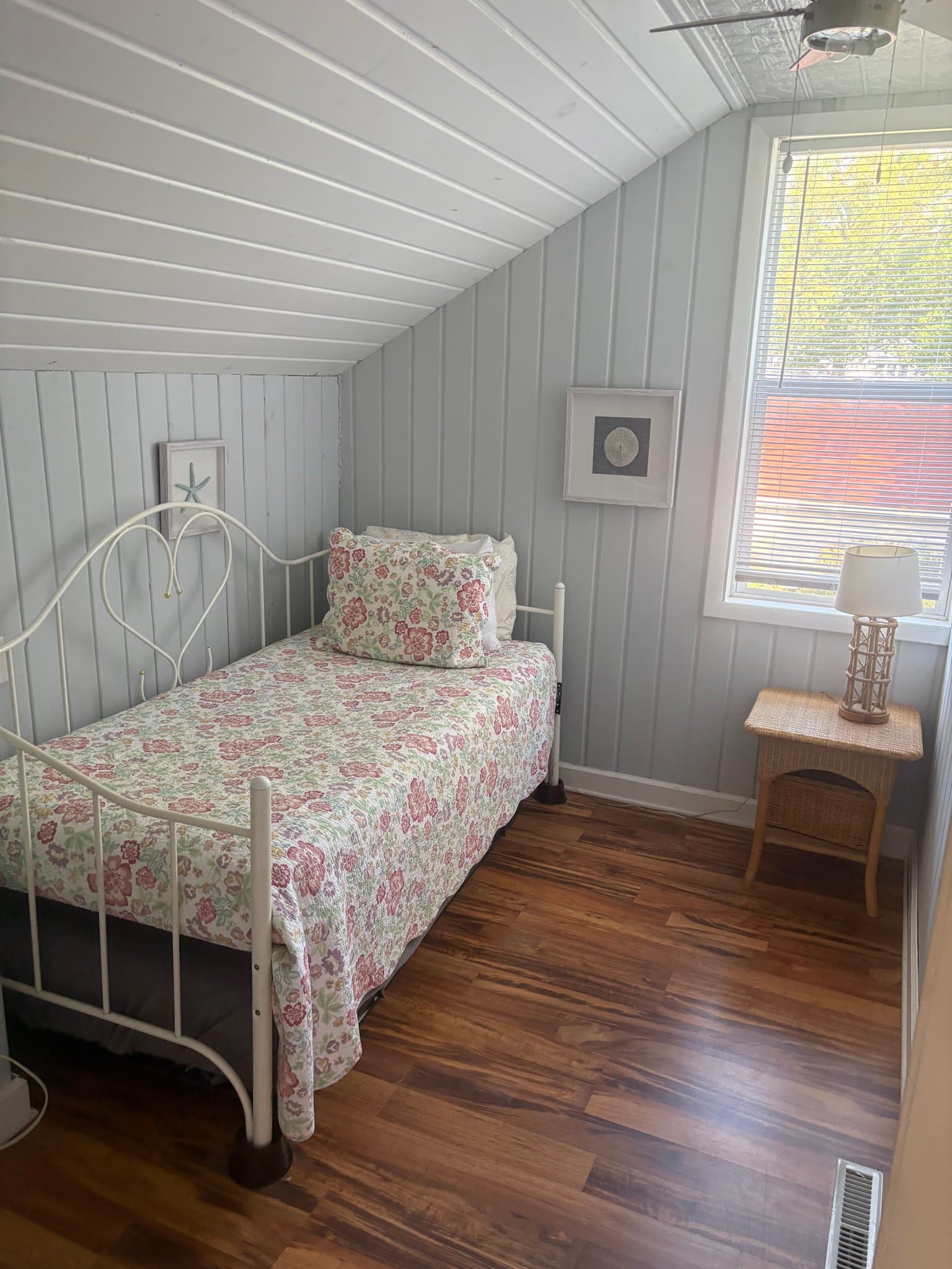 Spring Lake House: 15831 Cherry St