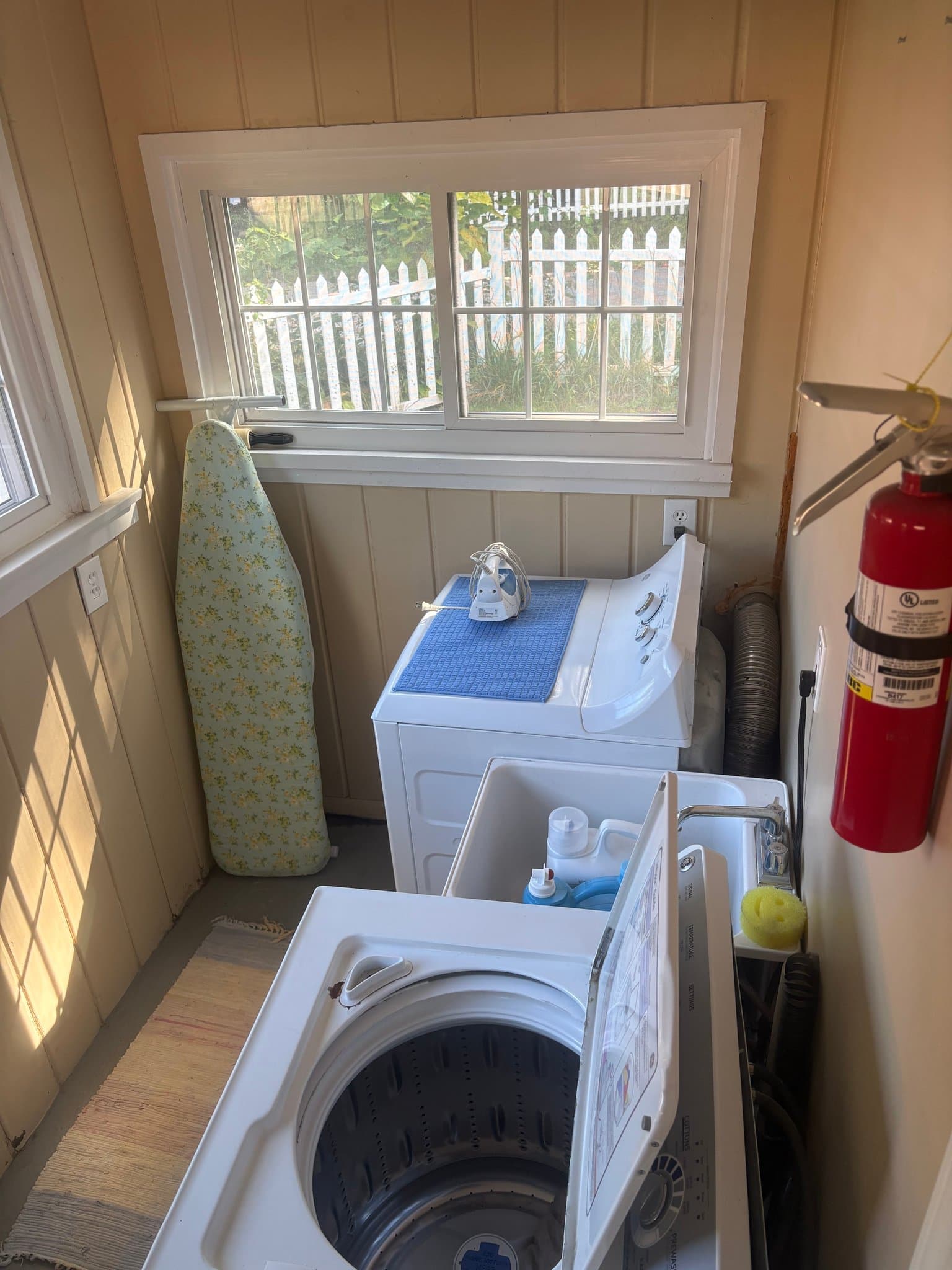 Spring Lake House: 15831 Cherry St