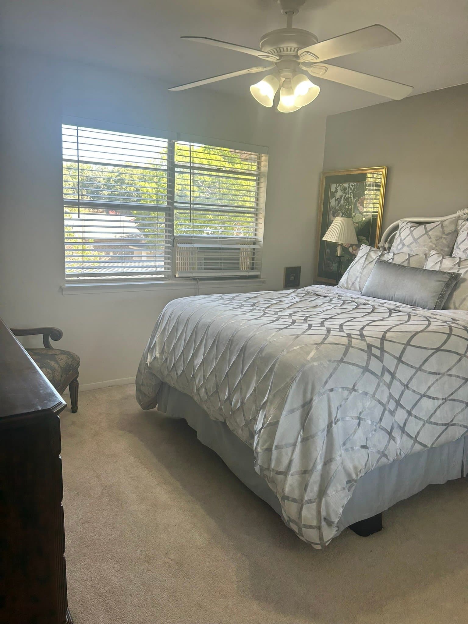 Arlington Single Room: 2101 Warnford Place