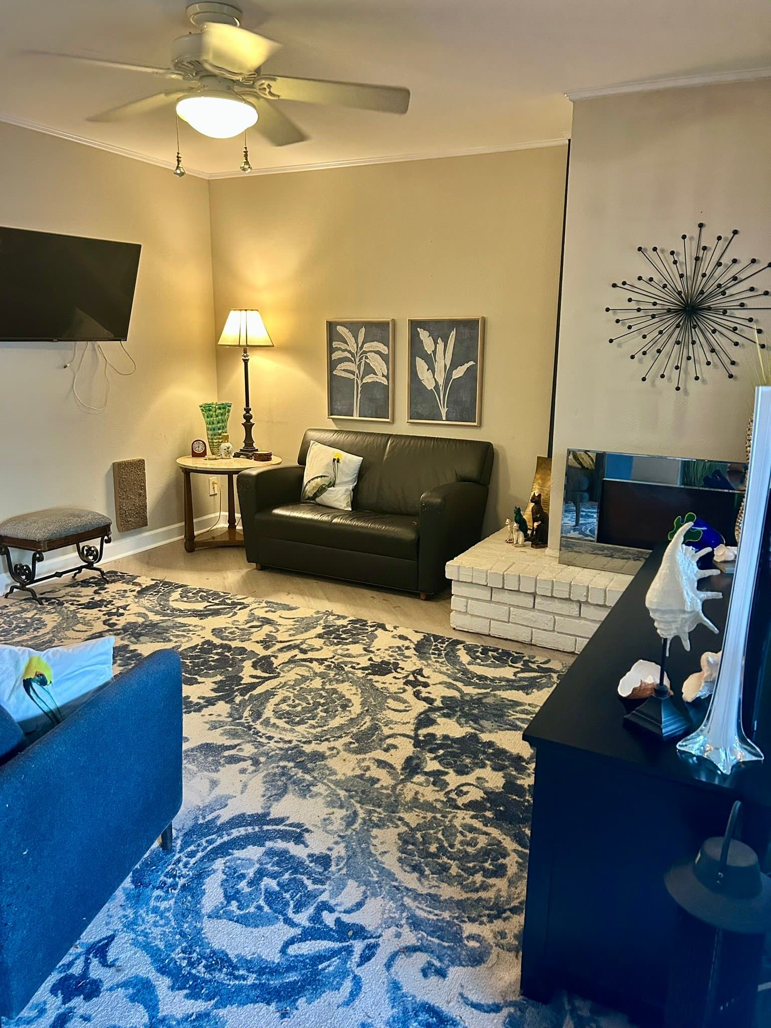 Arlington Single Room: 2101 Warnford Place