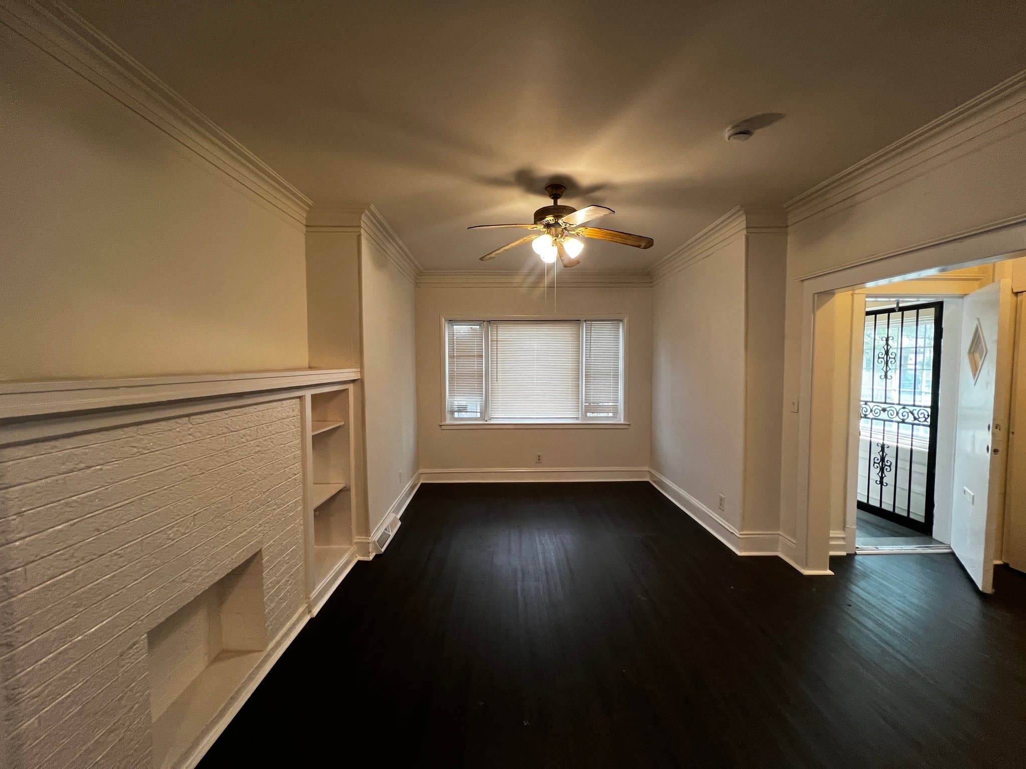 Chicago House: 7726 S Champlain Ave