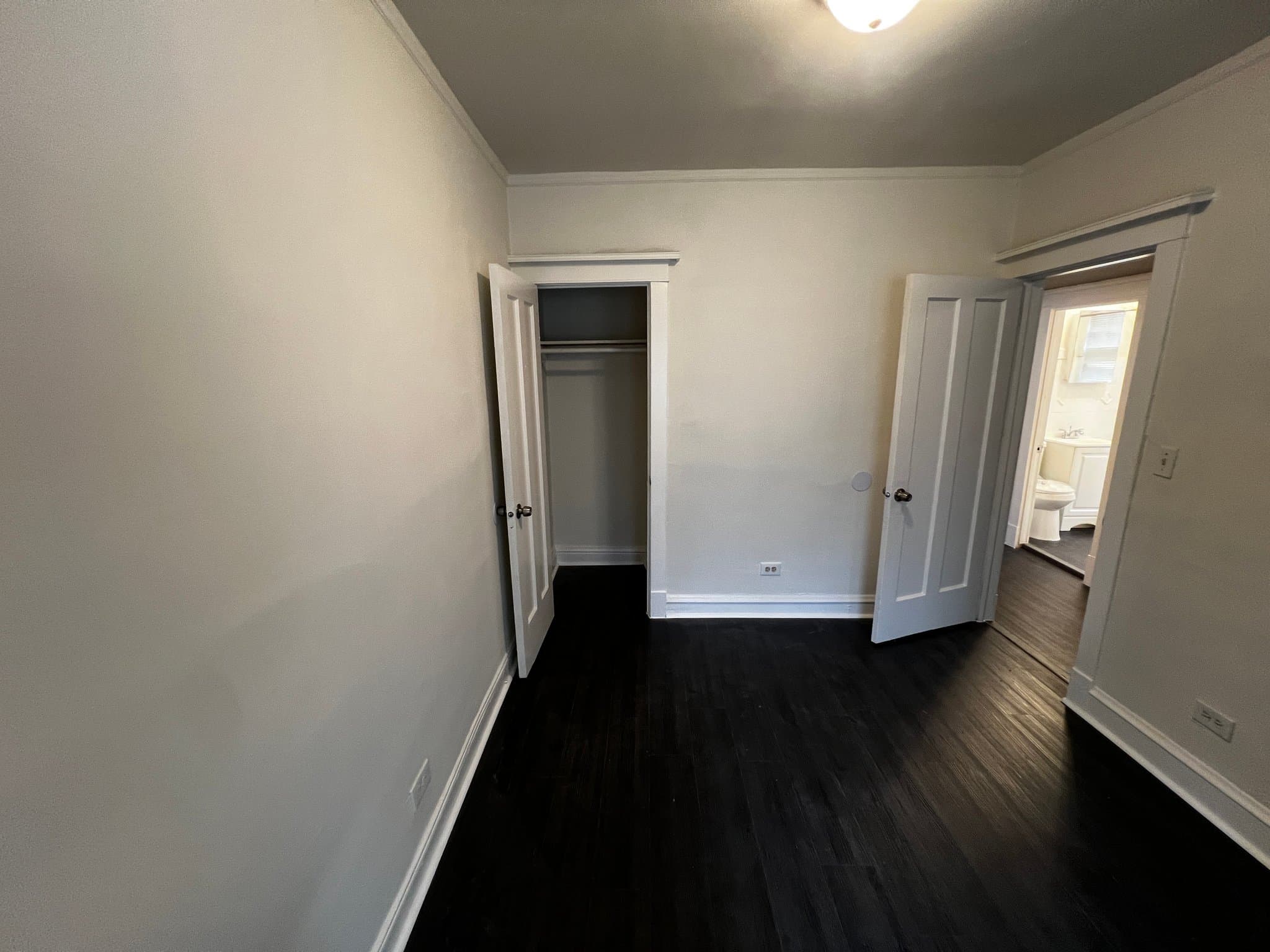 Chicago House: 7726 S Champlain Ave