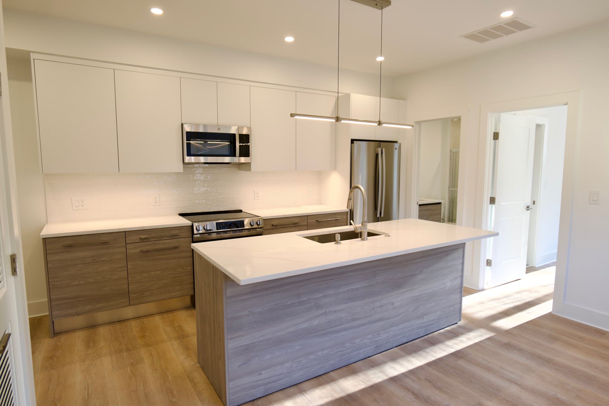 Newton Multiplex: 75 Floral St