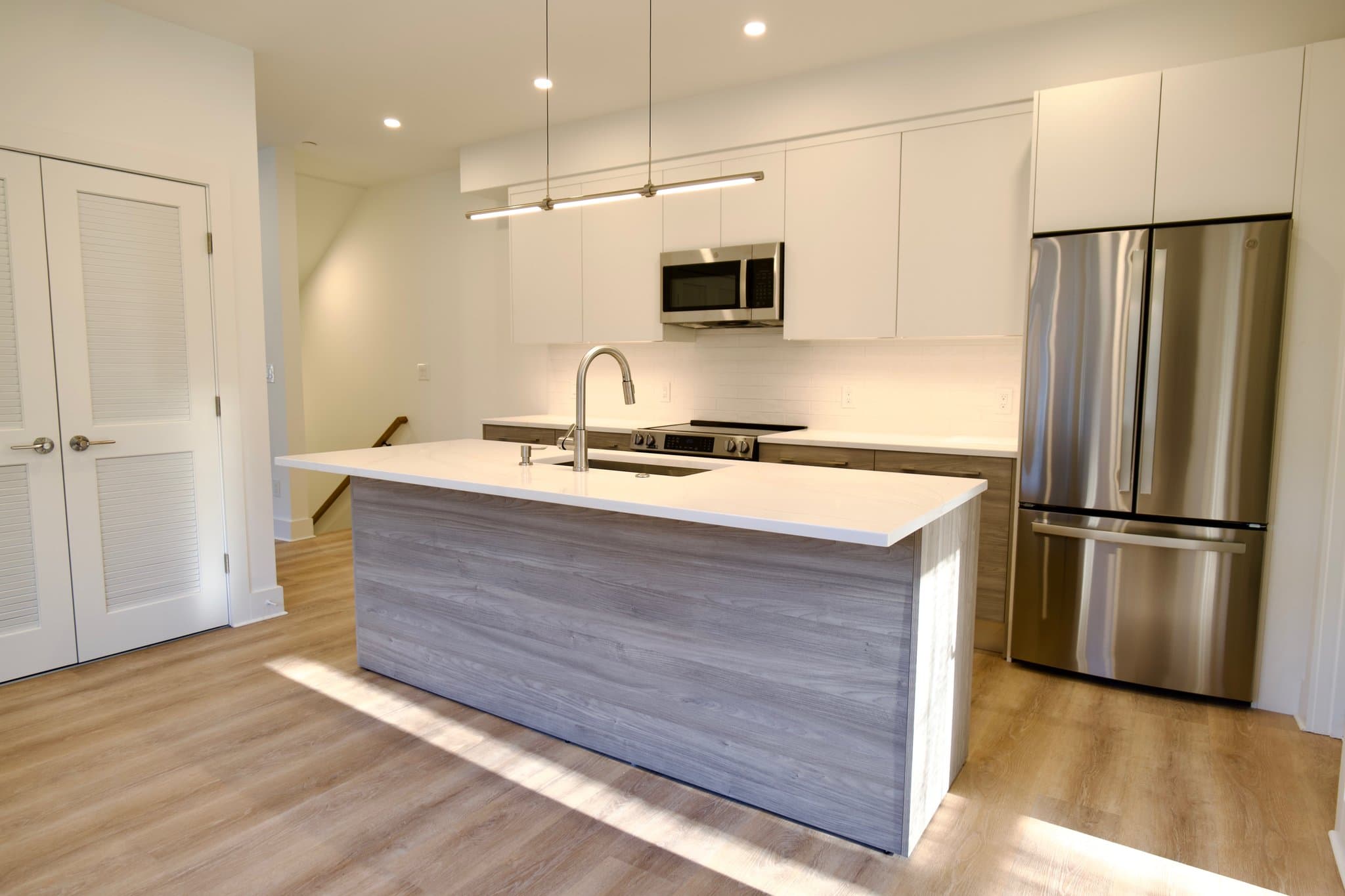Newton Multiplex: 75 Floral St