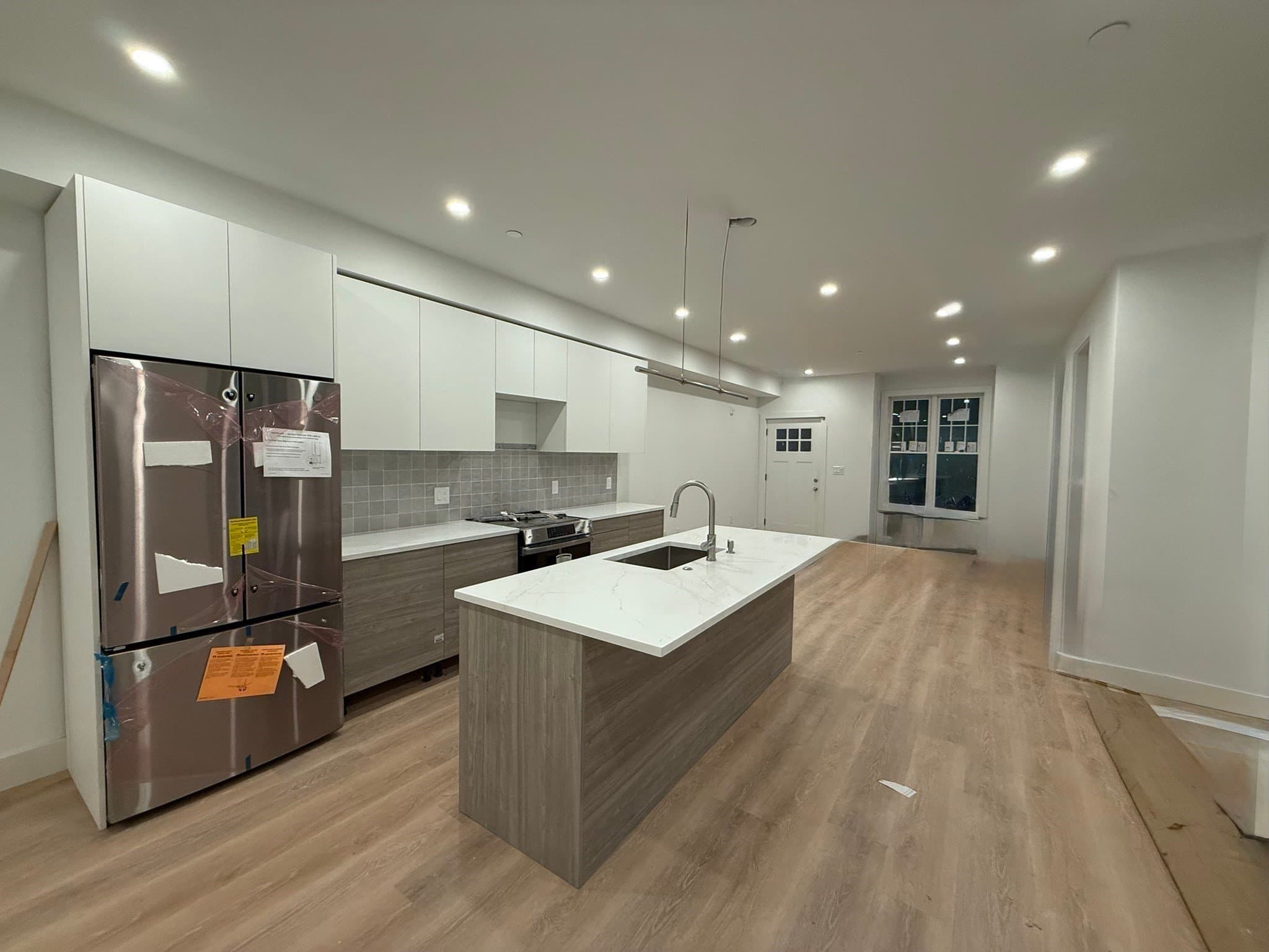 Newton Multiplex: 75 Floral St