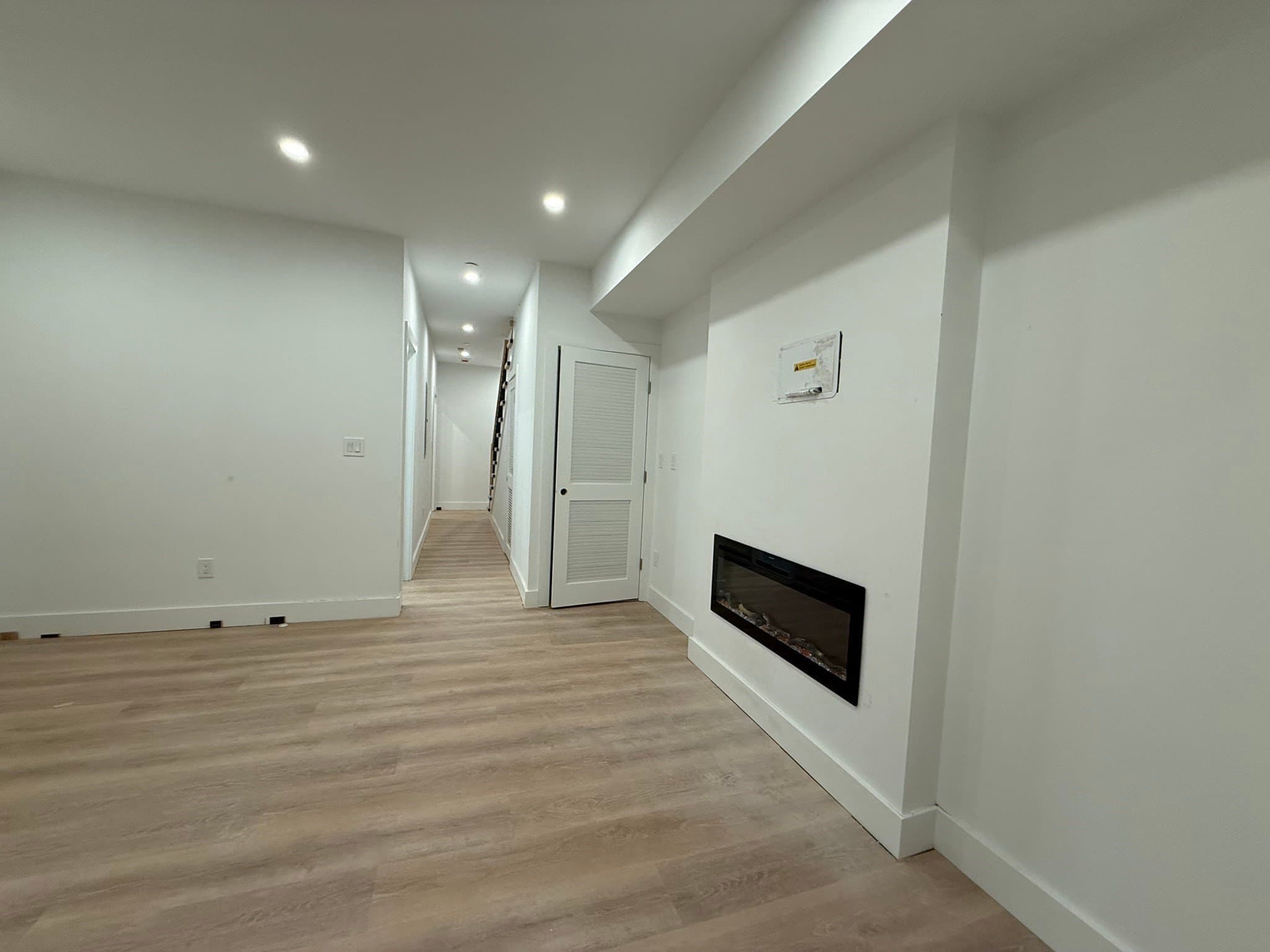 Newton Multiplex: 75 Floral St