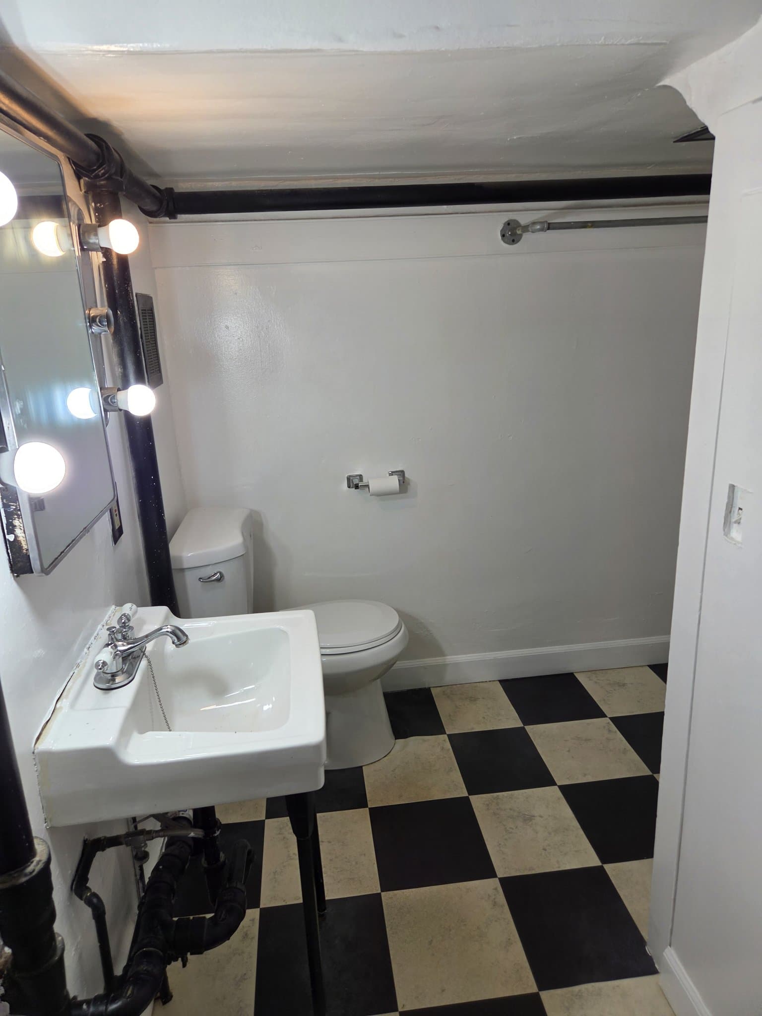 Toledo Apartment: 648 Winthrop St