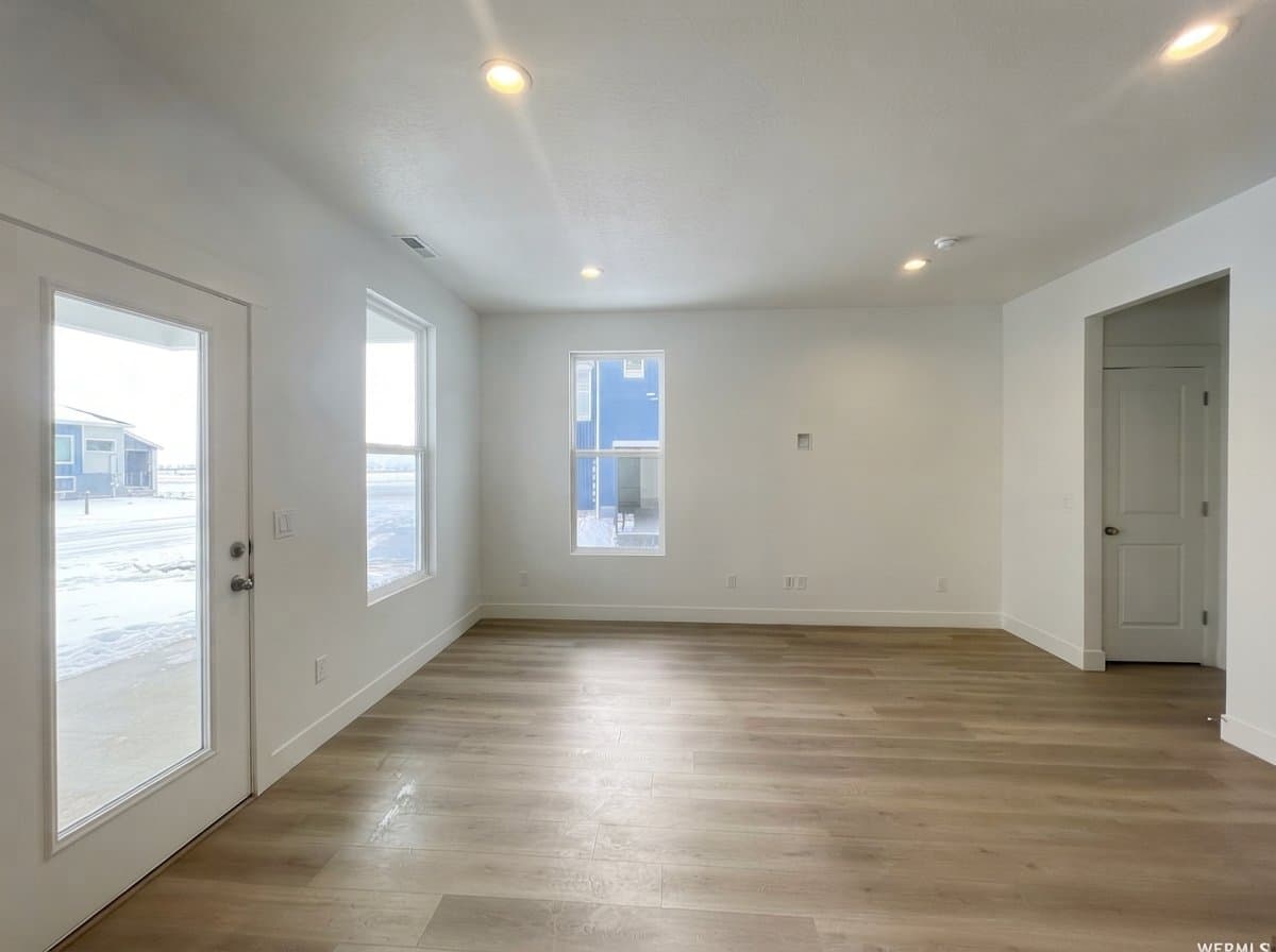South Jordan Townhome: 11772 S Leander Dr