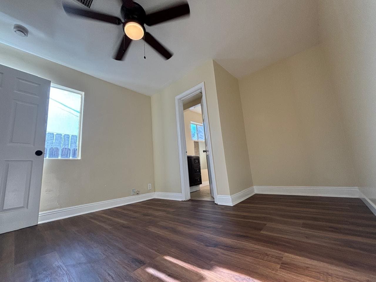 Los Angeles Single Room: 1336 W 73rd St , Los Angeles, CA 90044