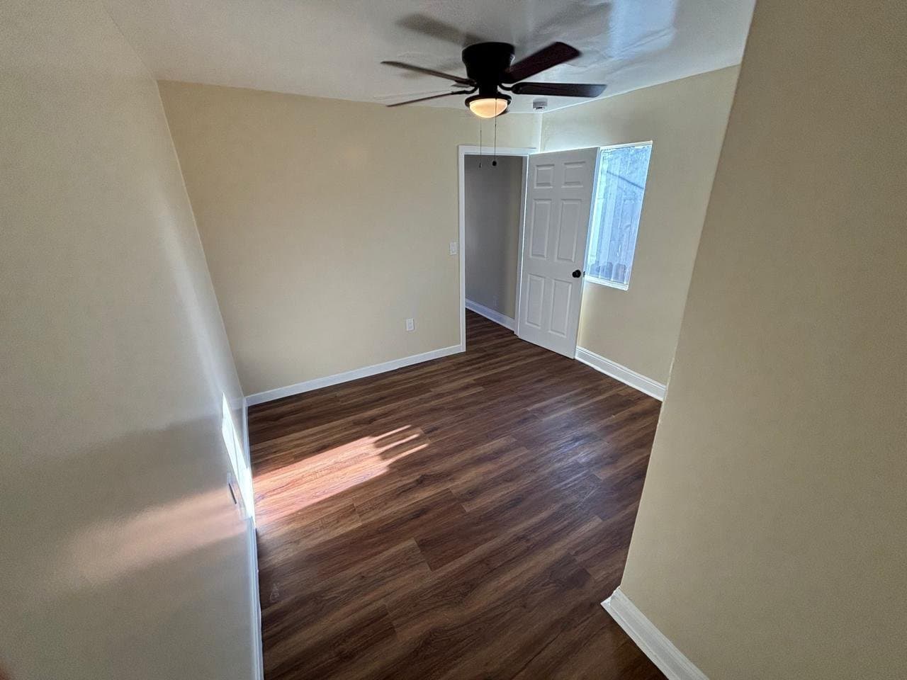 Los Angeles Single Room: 1336 W 73rd St , Los Angeles, CA 90044
