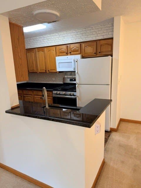 Columbus Condo: 2229 Hedgerow Rd