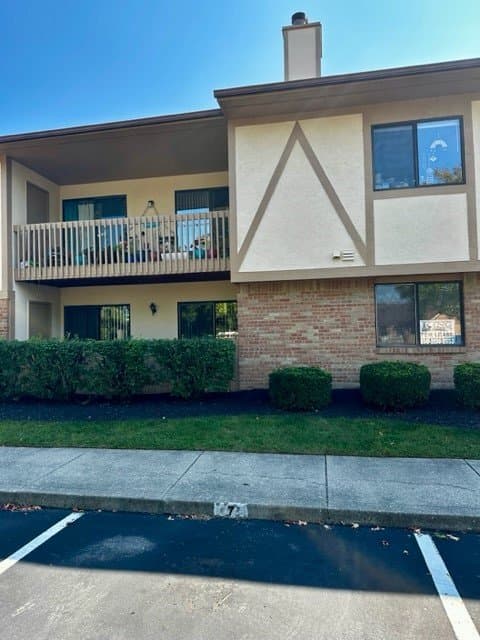Columbus Condo: 2229 Hedgerow Rd