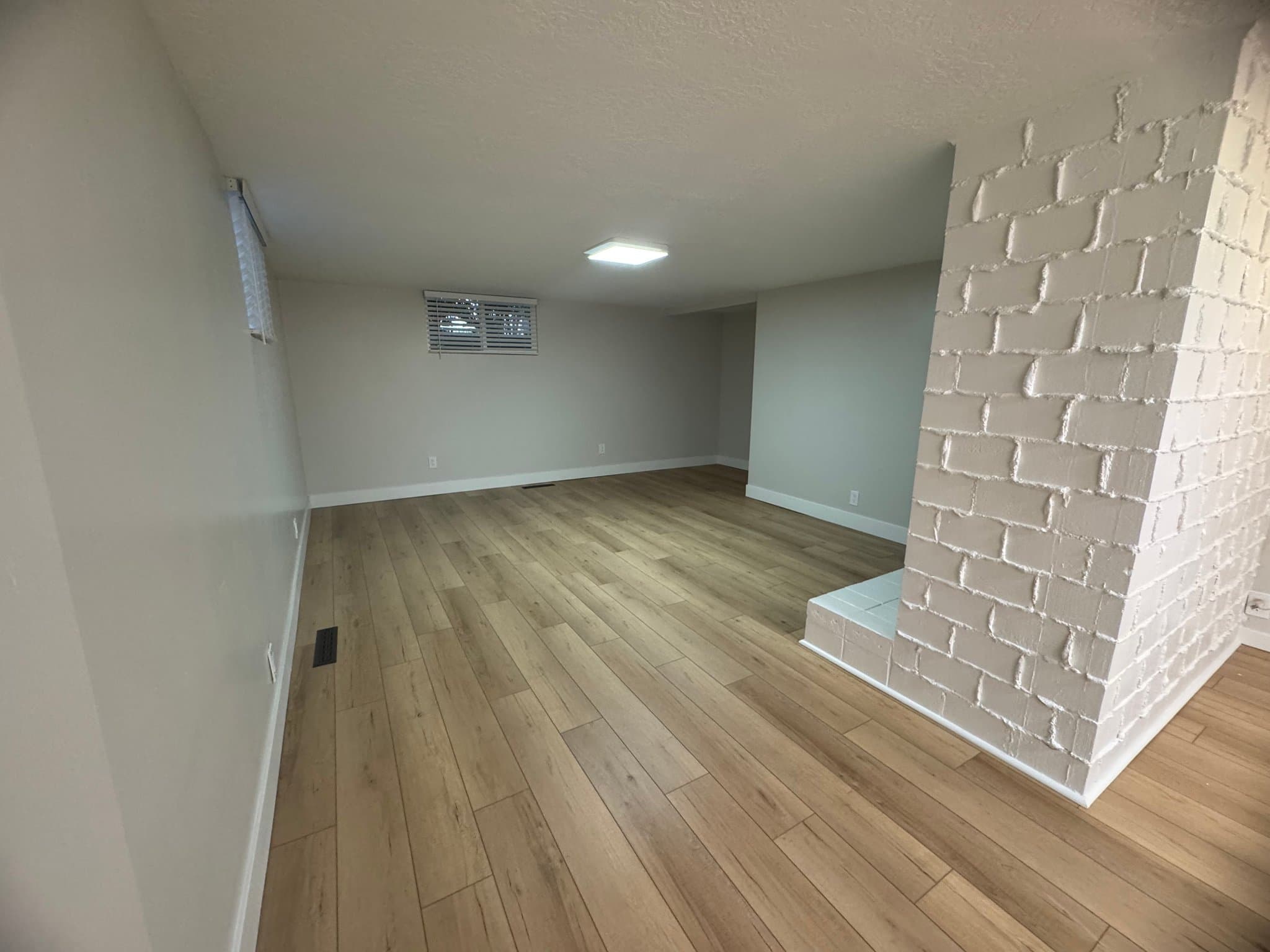 Murray House: 523 E Benbow St