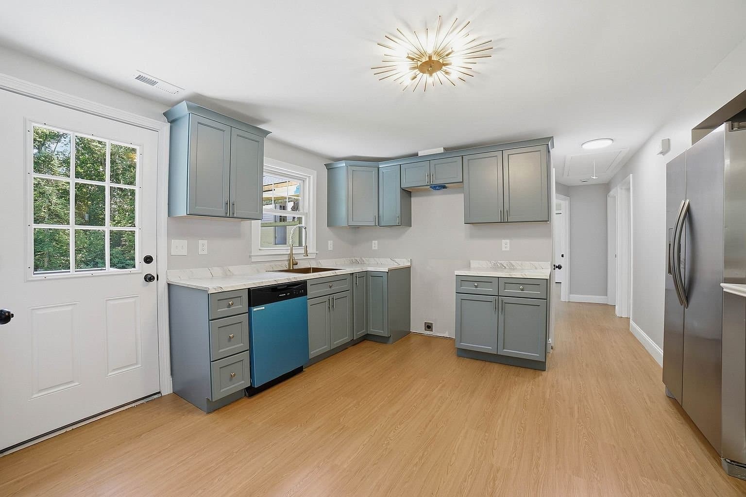 Shrewsbury Multiplex: 44 Topsfield Cir.