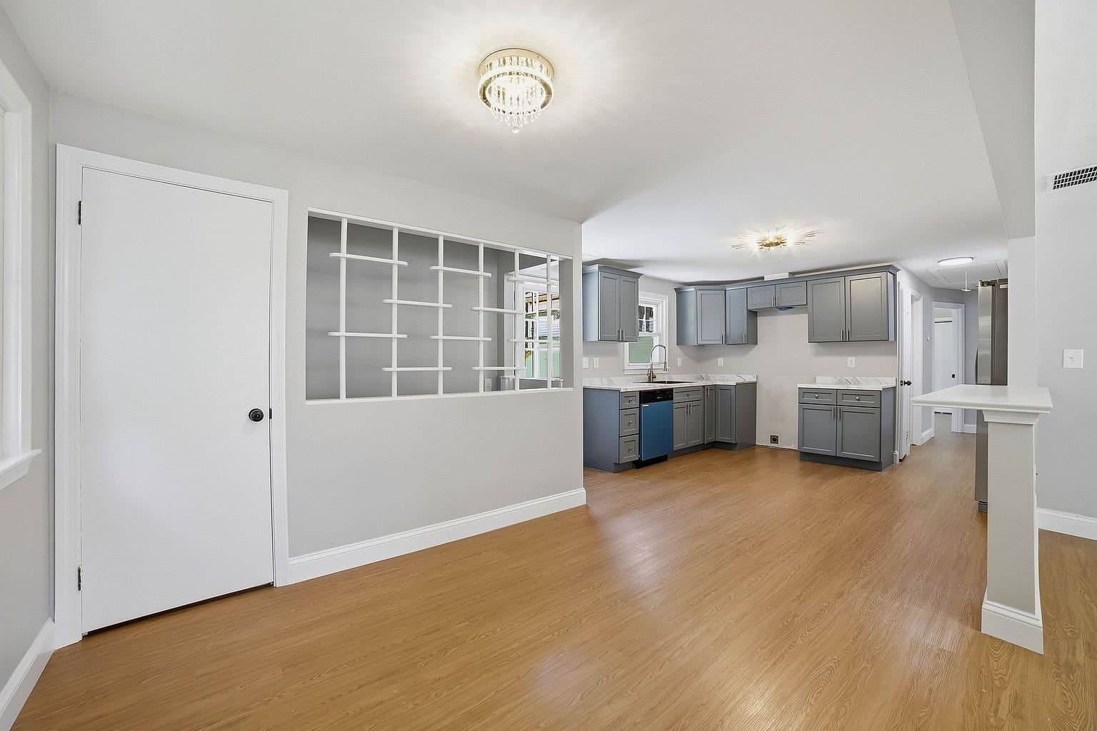Shrewsbury Multiplex: 44 Topsfield Cir.