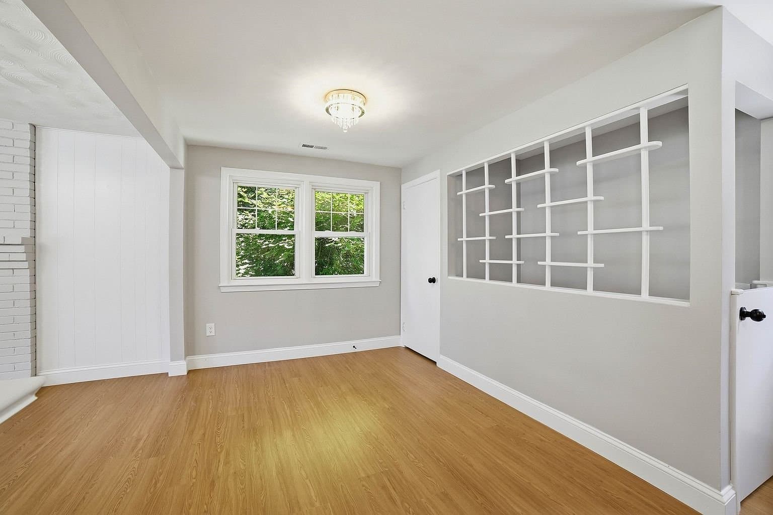 Shrewsbury Multiplex: 44 Topsfield Cir.