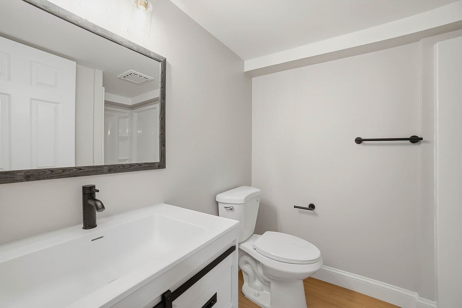 Shrewsbury Multiplex: 44 Topsfield Cir.