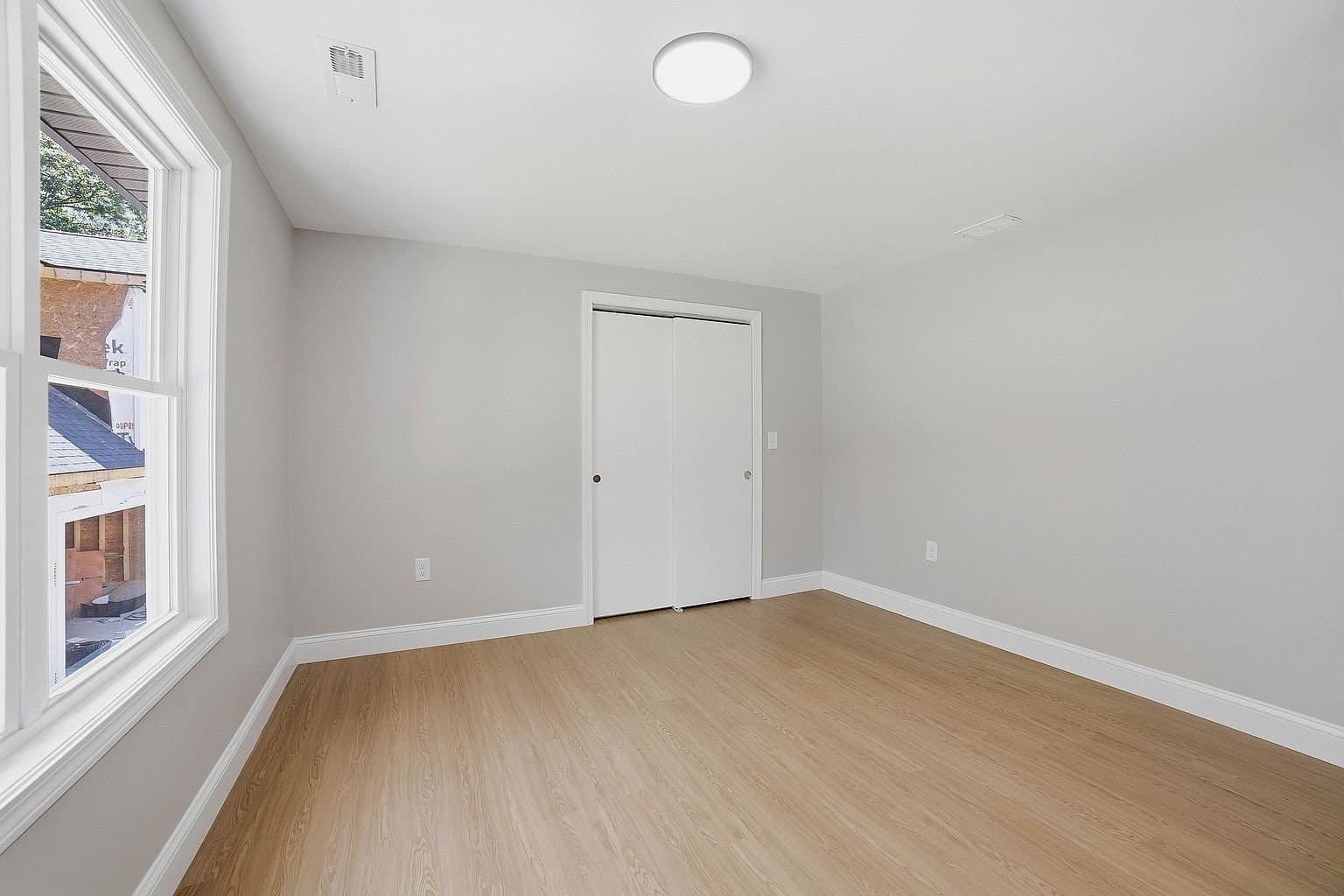 Shrewsbury Multiplex: 44 Topsfield Cir.