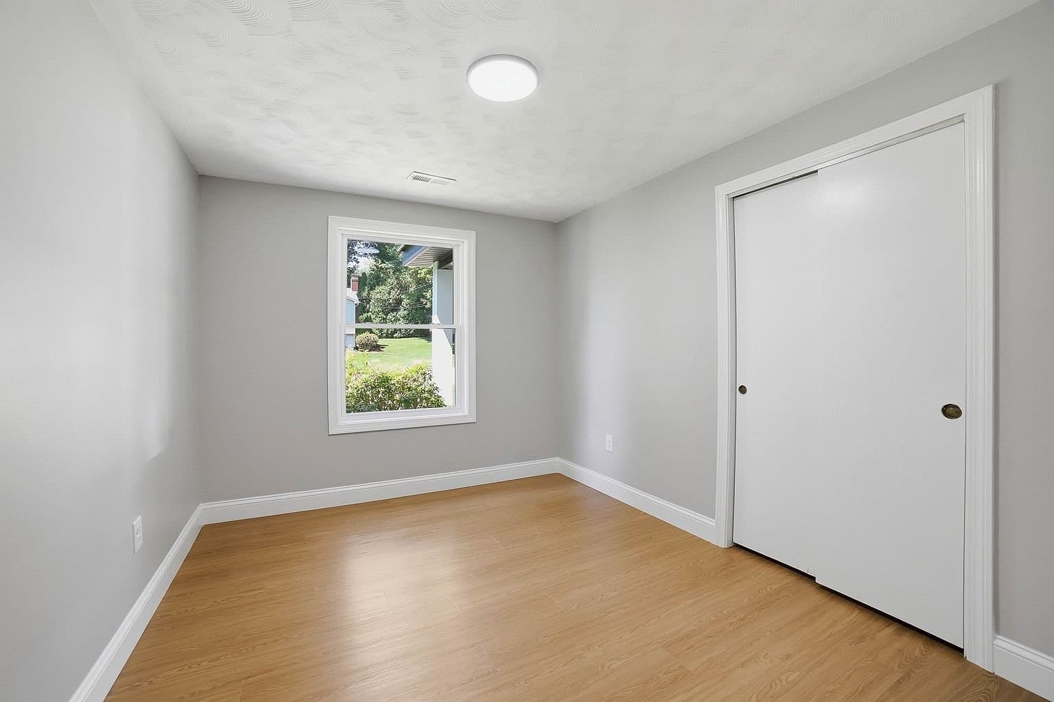 Shrewsbury Multiplex: 44 Topsfield Cir.
