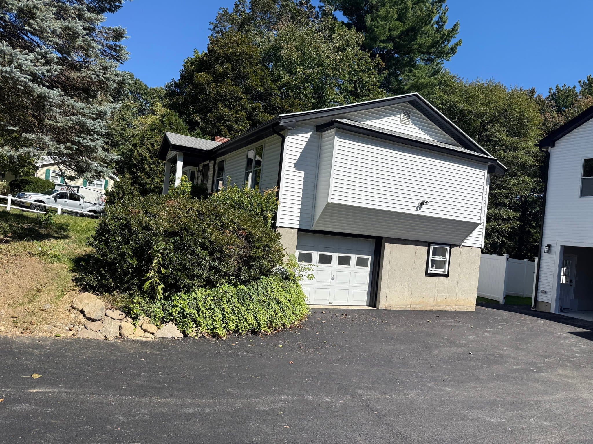 Shrewsbury Multiplex: 44 Topsfield Cir.