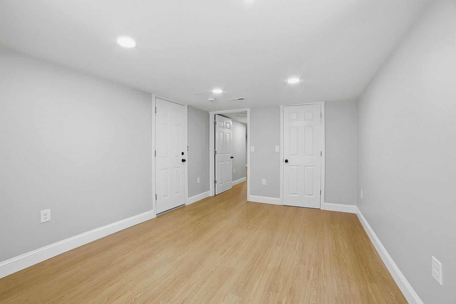 Shrewsbury Multiplex: 44 Topsfield Cir.