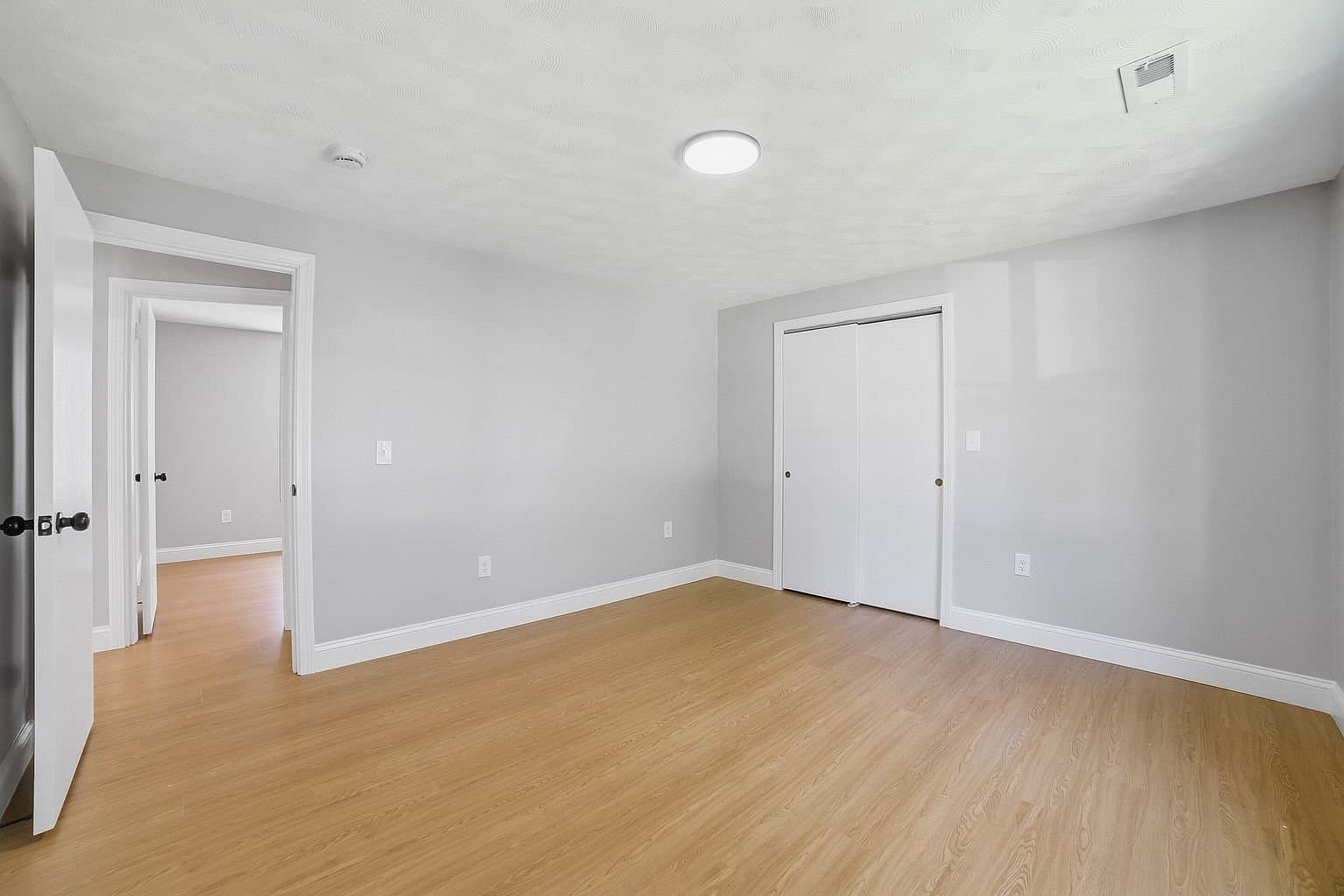 Shrewsbury Multiplex: 44 Topsfield Cir.