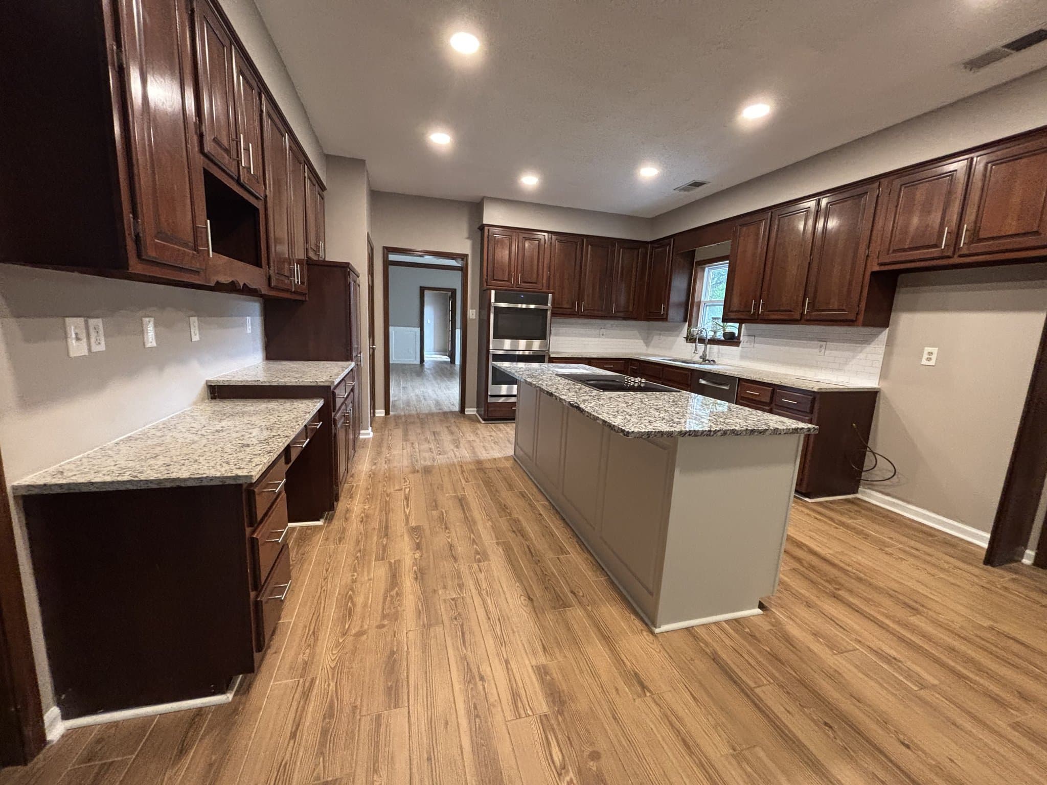 Bartlett House: 6117 Yorkhill Drive
