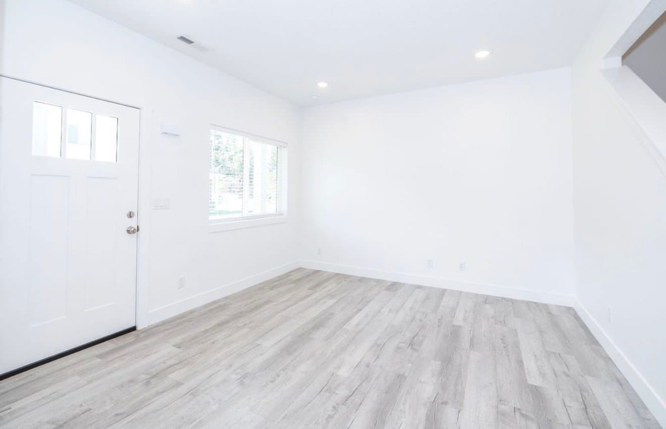 Smithfield Townhome: 46 W 460 N