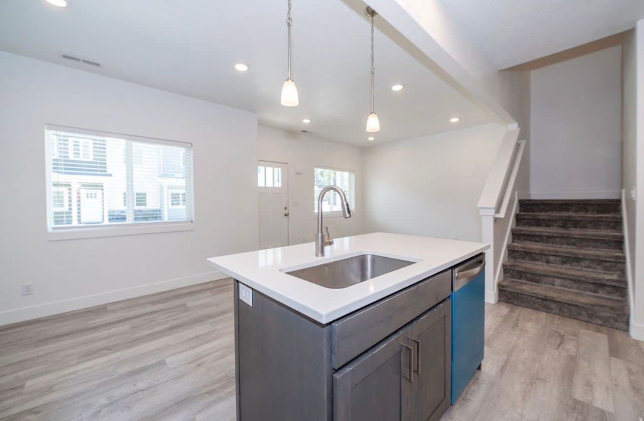 Smithfield Townhome: 46 W 460 N