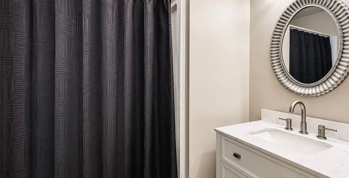 Fayetteville House: 6873 Kingsgate Dr